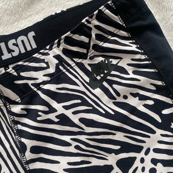 Women’s NIKE Leggings L - Picture 4 of 7